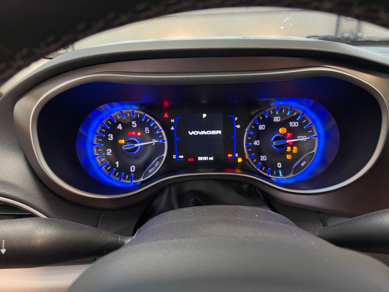 2023 Chrysler Voyager