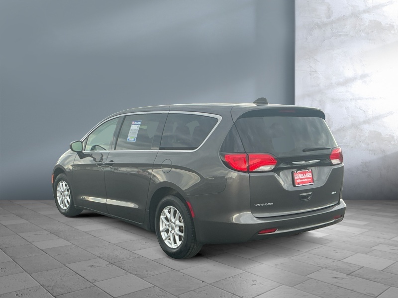 2023 Chrysler Voyager