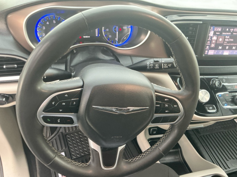 2023 Chrysler Voyager