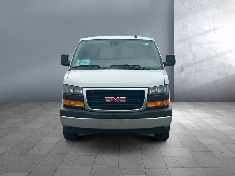 2025 GMC Savana Passenger