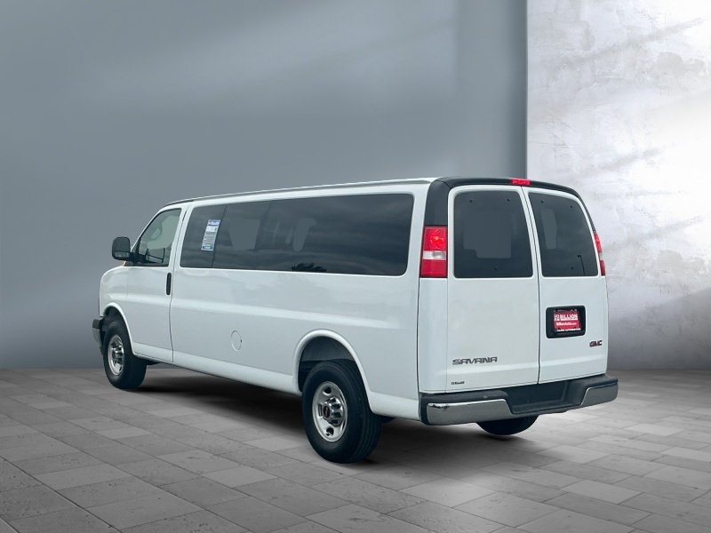 2025 GMC Savana Passenger