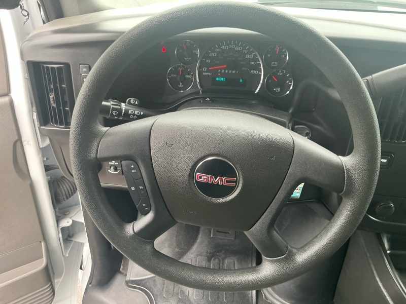 2025 GMC Savana Passenger