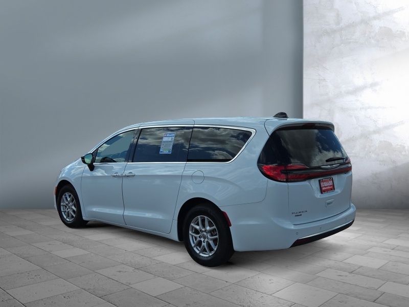 2024 Chrysler Pacifica