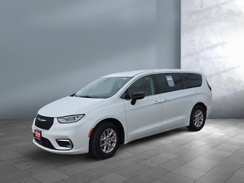 Used 2024 Chrysler Pacifica Touring L Vans