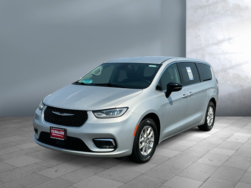 Used 2024 Chrysler Pacifica Touring L Vans
