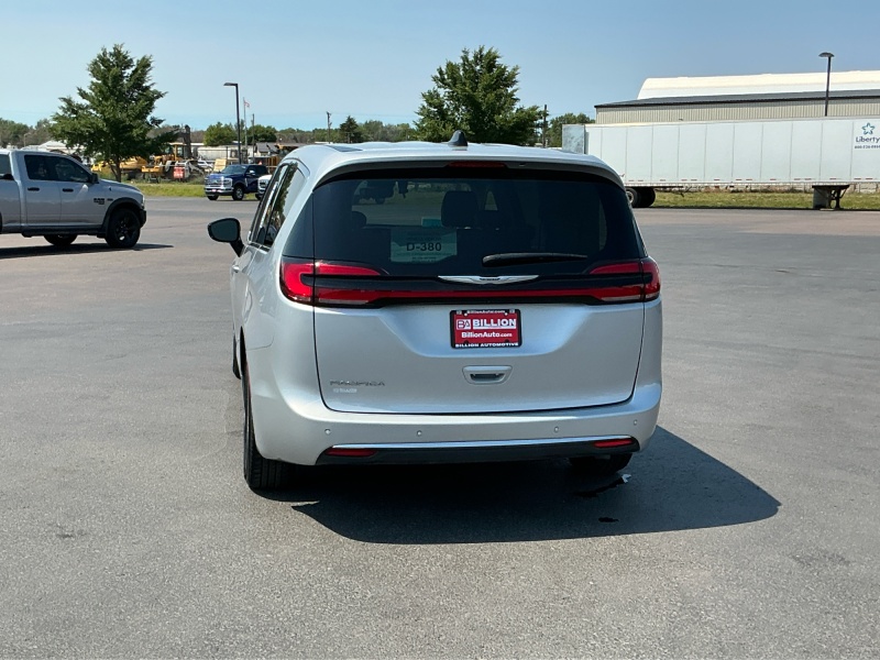 2024 Chrysler Pacifica