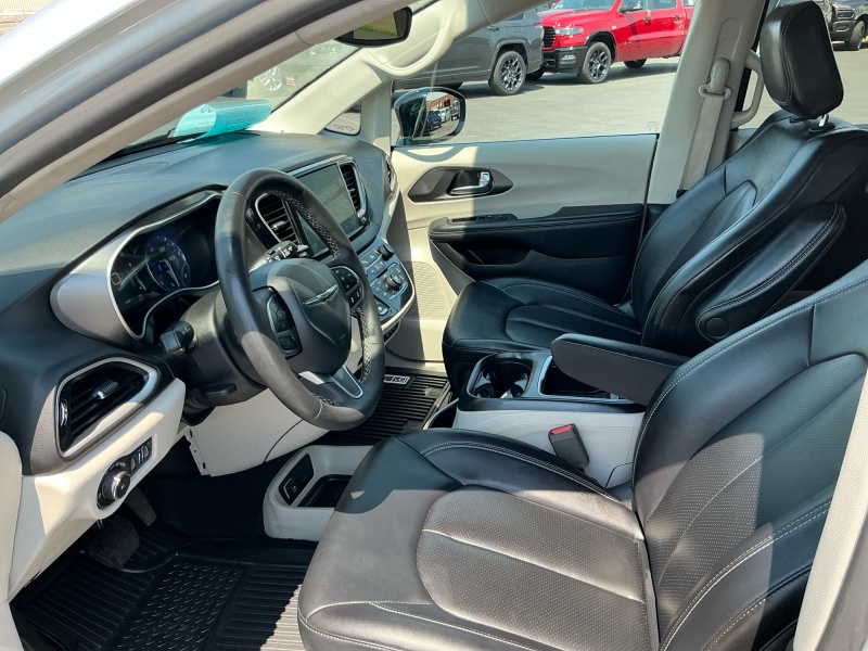 2024 Chrysler Pacifica