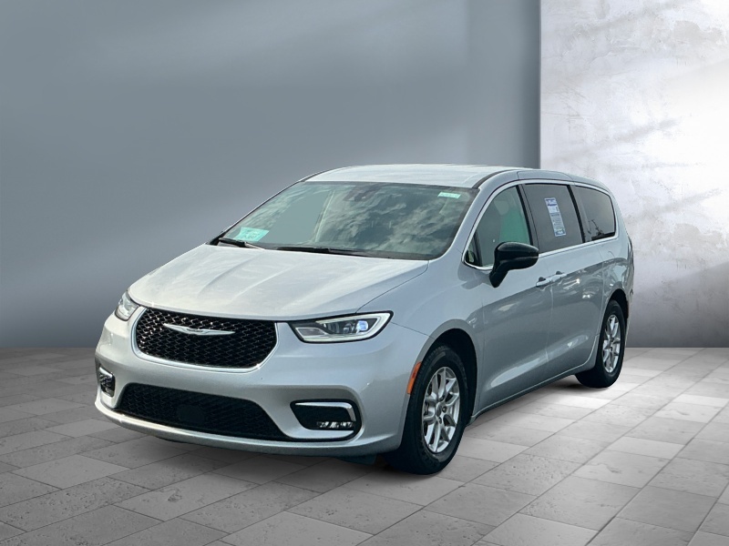 Used 2024 Chrysler Pacifica Touring L Vans