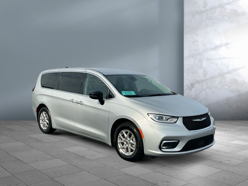 2024 Chrysler Pacifica