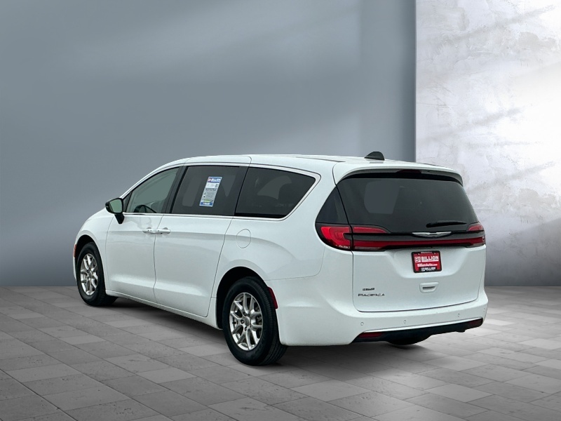 2024 Chrysler Pacifica