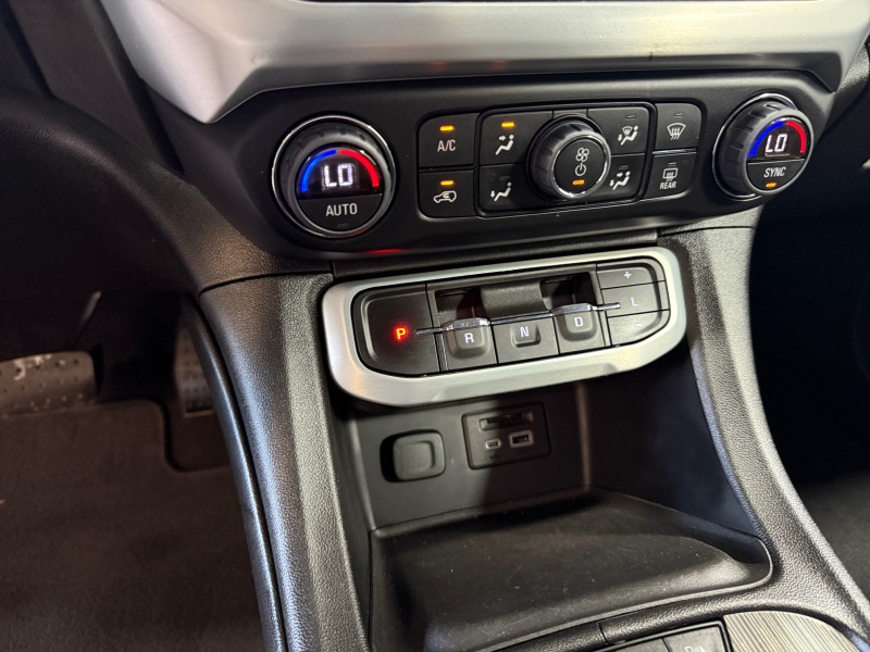 2022 GMC Acadia