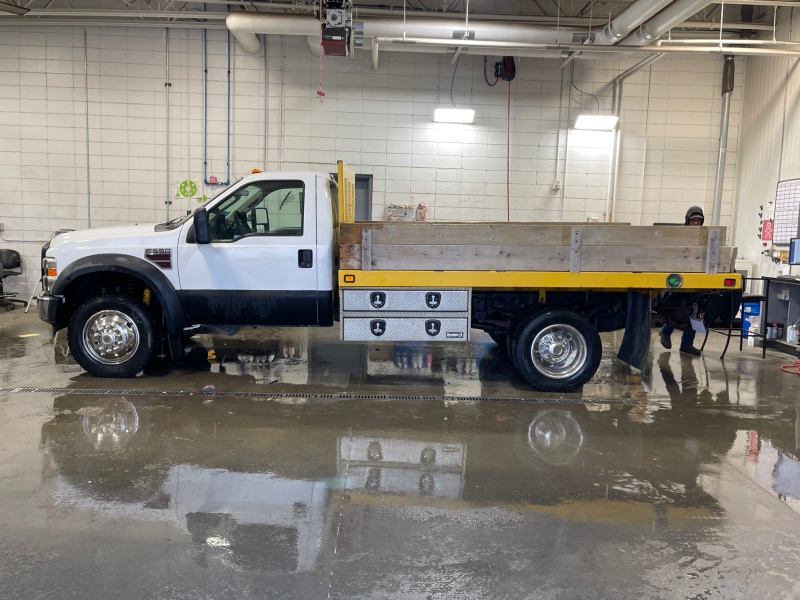 2008 Ford Super Duty F-550 DRW