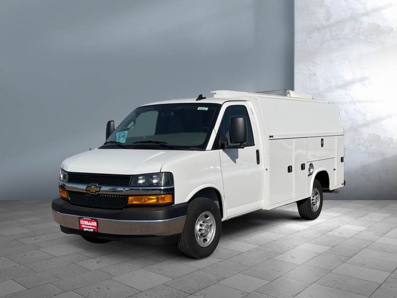 New 2024 Chevrolet Express Commercial Cutaway 3500 Van 139 Van