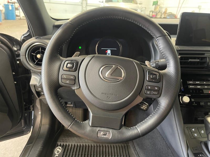 2023 Lexus IS