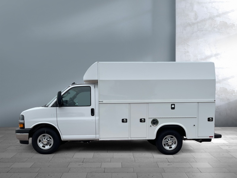 2024 Chevrolet Express Commercial Cutaway