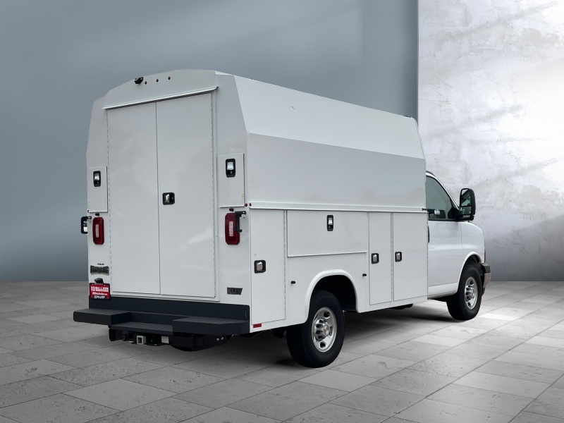 2024 Chevrolet Express Commercial Cutaway