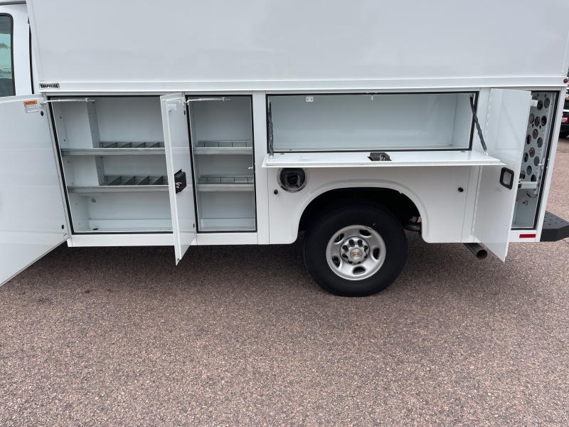 2024 Chevrolet Express Commercial Cutaway