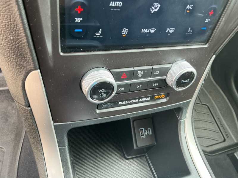 2021 Ford Edge