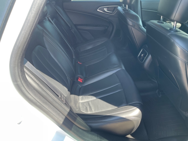 2015 Chrysler 200