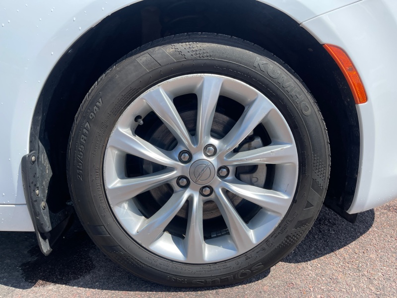 2015 Chrysler 200