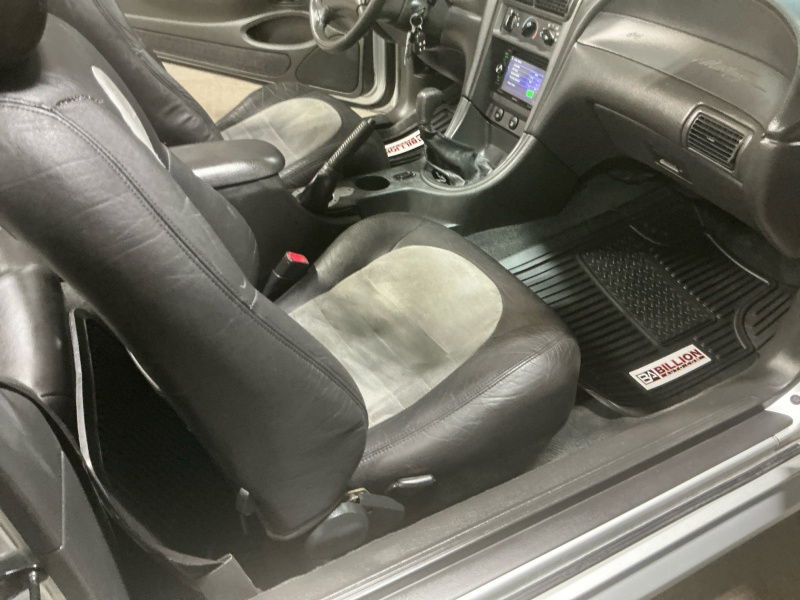 2001 Ford Mustang