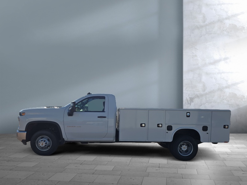 2025 Chevrolet Silverado 3500HD CC