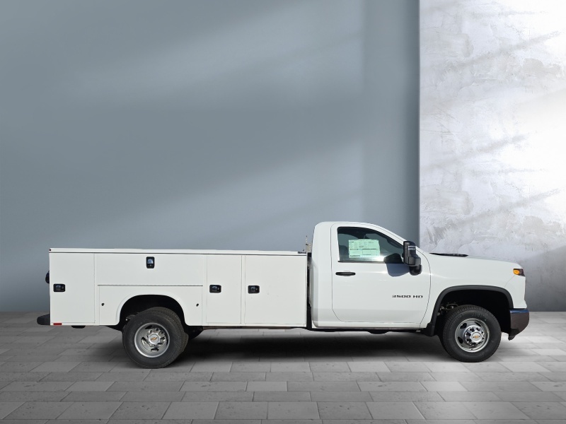 2025 Chevrolet Silverado 3500HD CC