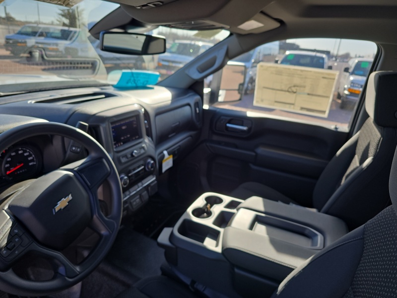 2025 Chevrolet Silverado 3500HD CC