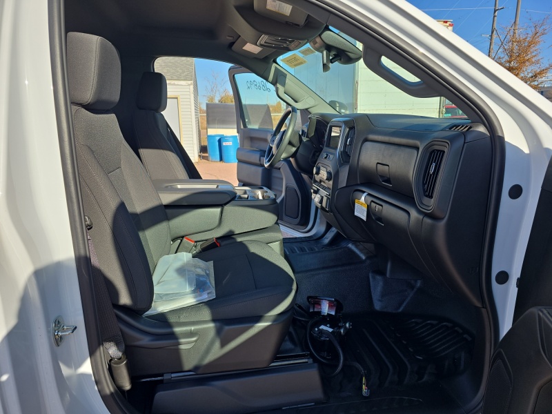 2025 Chevrolet Silverado 3500HD CC