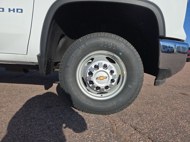 2025 Chevrolet Silverado 3500HD CC