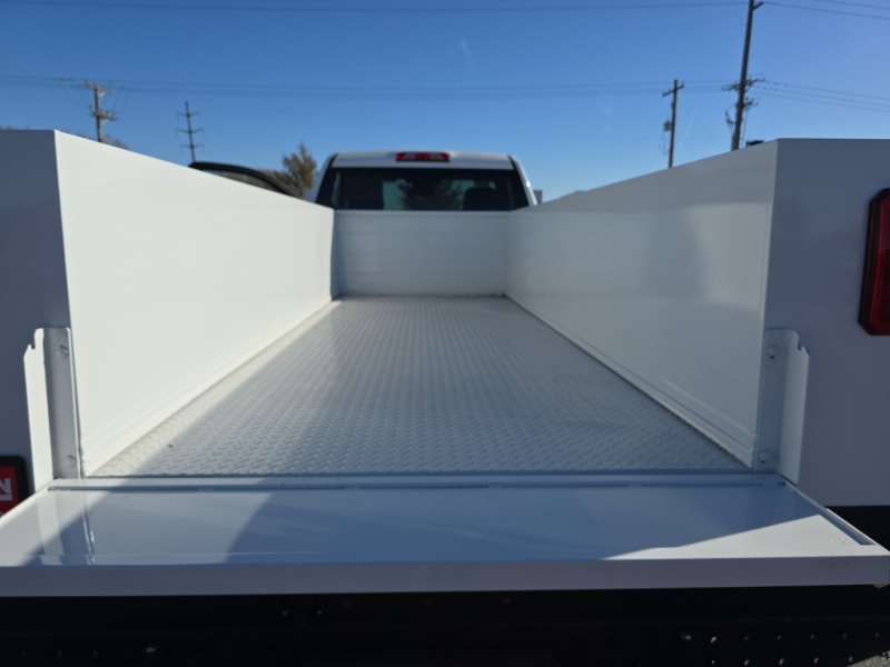 2025 Chevrolet Silverado 3500HD CC