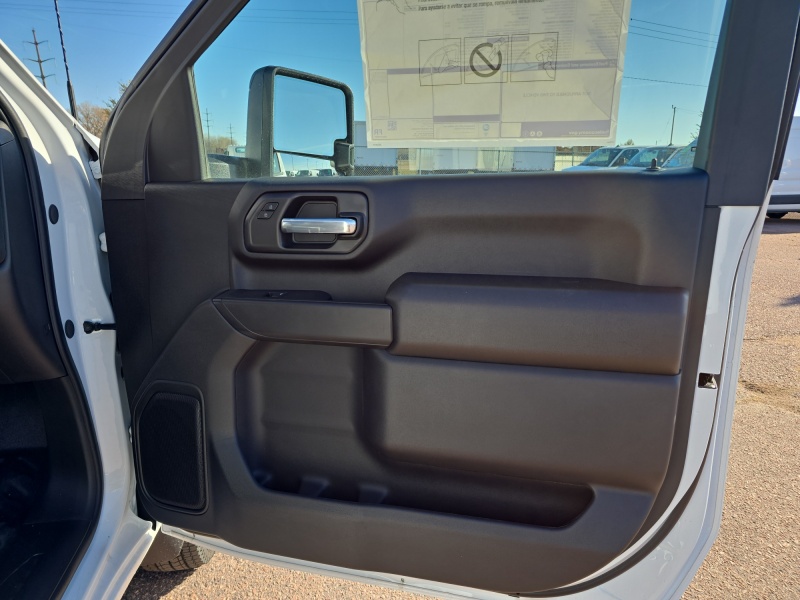 2025 Chevrolet Silverado 3500HD CC