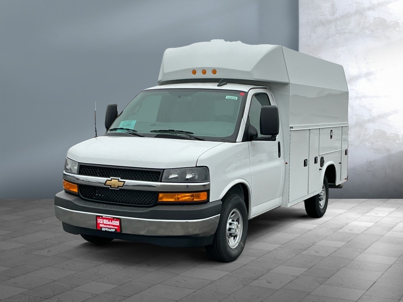 New 2025 Chevrolet Express Commercial Cutaway 3500 Van 139 Vans