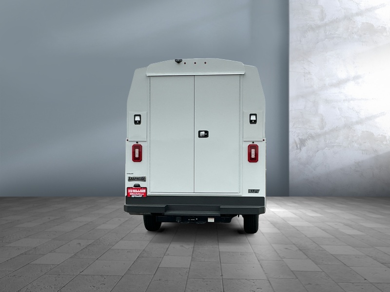 2025 Chevrolet Express Commercial Cutaway