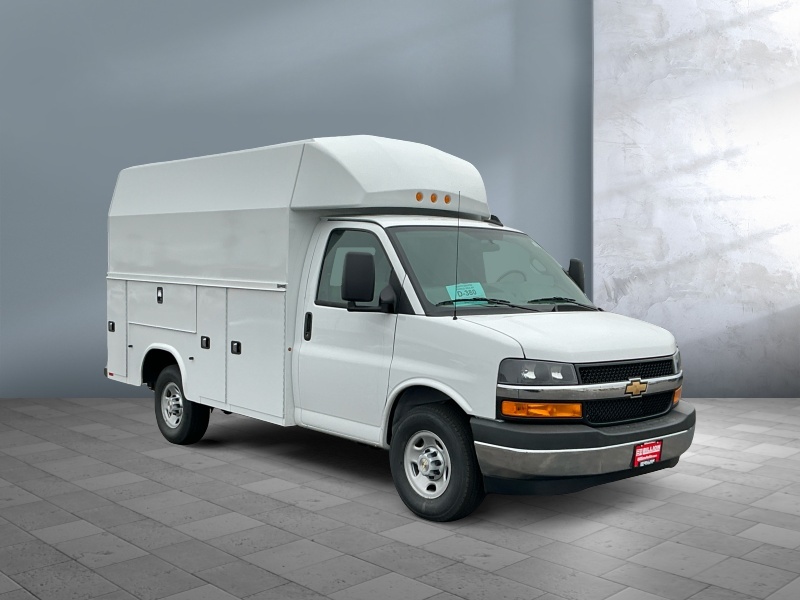 2025 Chevrolet Express Commercial Cutaway