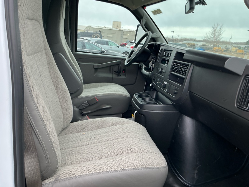 2025 Chevrolet Express Commercial Cutaway