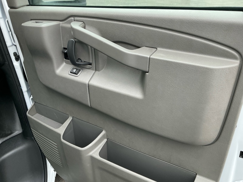 2025 Chevrolet Express Commercial Cutaway