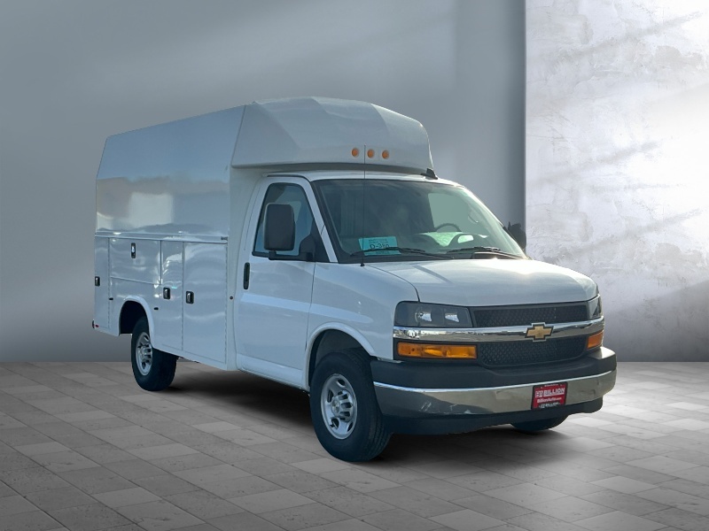 2025 Chevrolet Express Commercial Cutaway