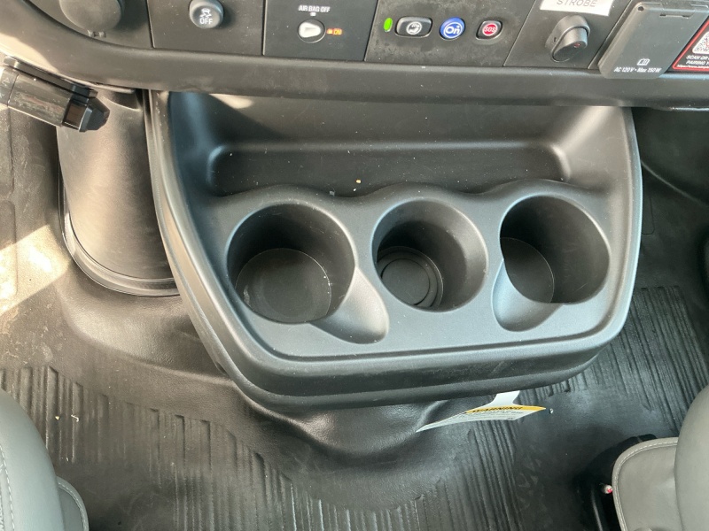 2025 Chevrolet Express Commercial Cutaway