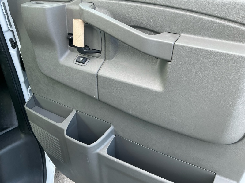 2025 Chevrolet Express Commercial Cutaway