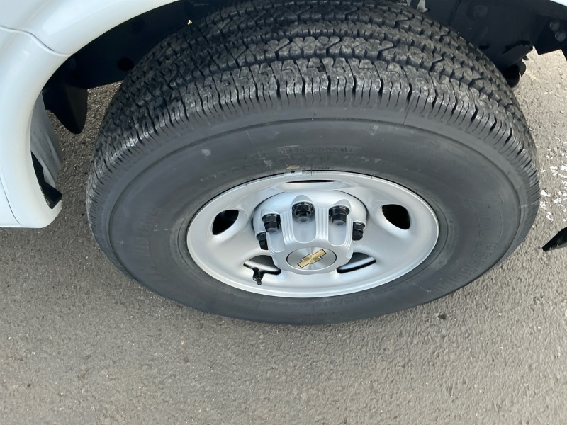 2025 Chevrolet Express Commercial Cutaway