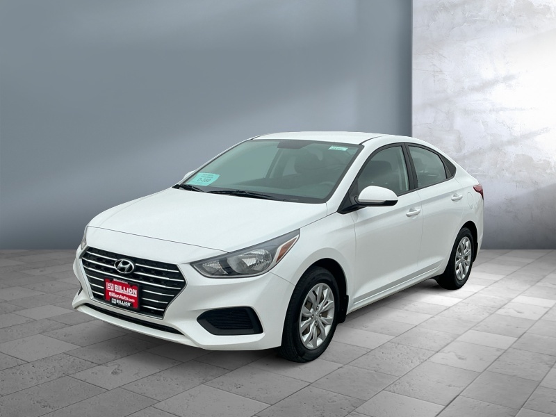 Used 2022 Hyundai Accent SE Cars