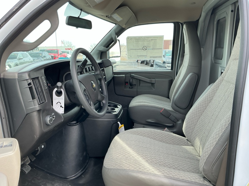 2025 Chevrolet Express Commercial Cutaway