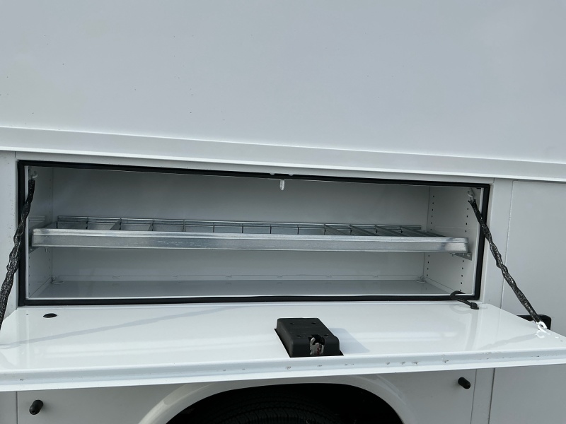 2025 Chevrolet Express Commercial Cutaway