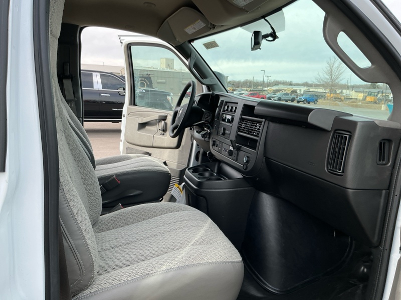 2025 Chevrolet Express Commercial Cutaway