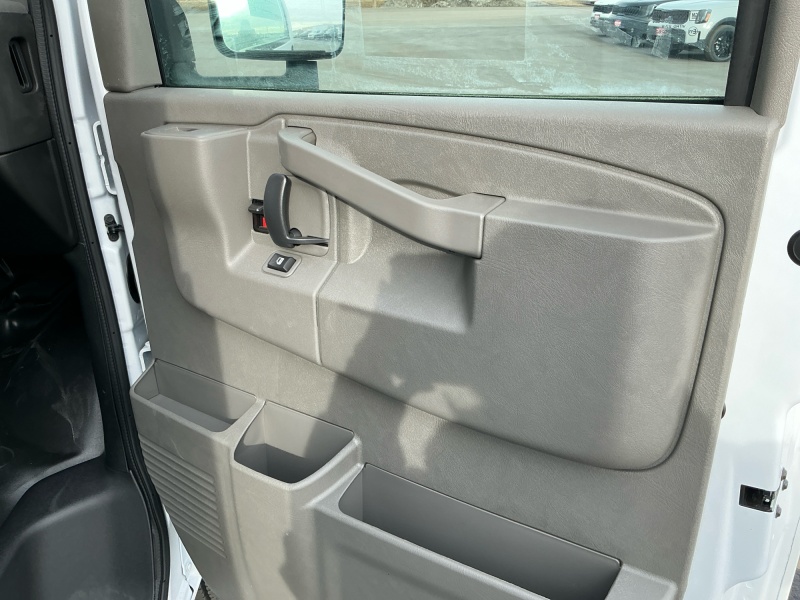 2025 Chevrolet Express Commercial Cutaway