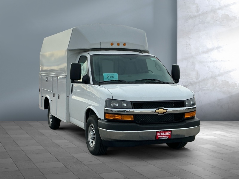 2025 Chevrolet Express Commercial Cutaway