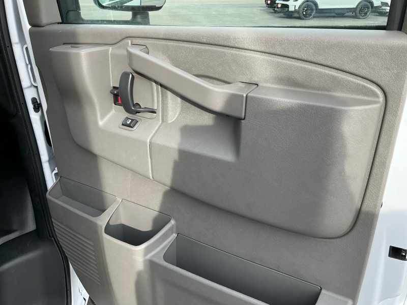 2025 Chevrolet Express Commercial Cutaway