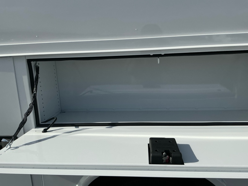 2025 Chevrolet Express Commercial Cutaway