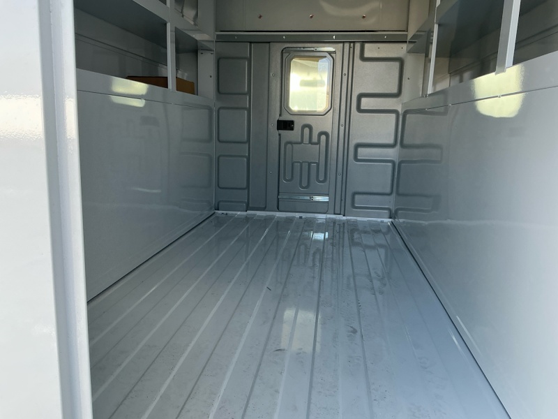 2025 Chevrolet Express Commercial Cutaway